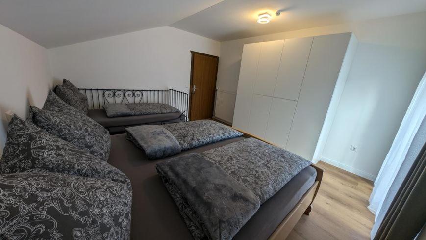 Postel nebo postele na pokoji v ubytování Ferienwohnung Miriam