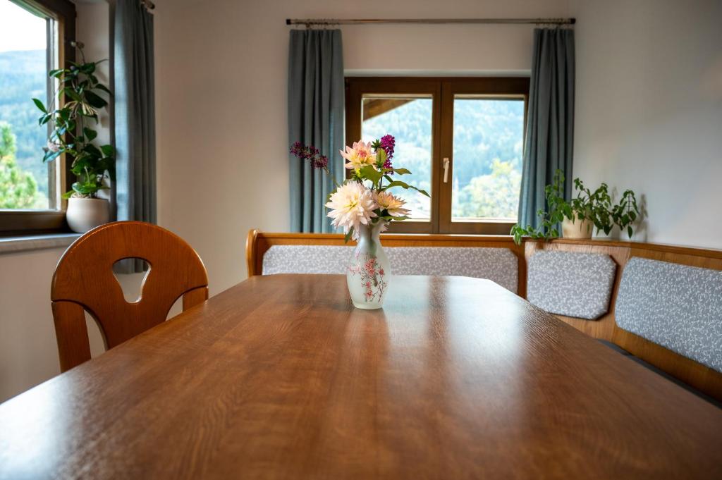 Fotografie z fotogalerie ubytování Ferienwohnung Miriam v destinaci Unterkolbnitz