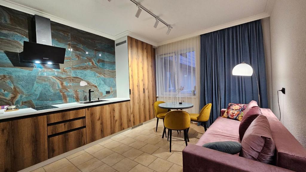 Green Apartment - Apartment With Balcony