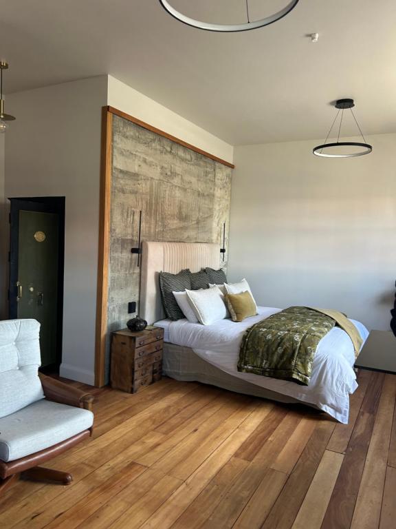 The Advocate - Resim 11