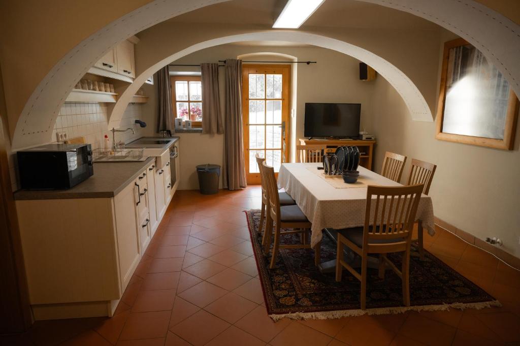 Kuchyň nebo kuchyňský kout v ubytování Statek Zahrádka Český Krumlov
