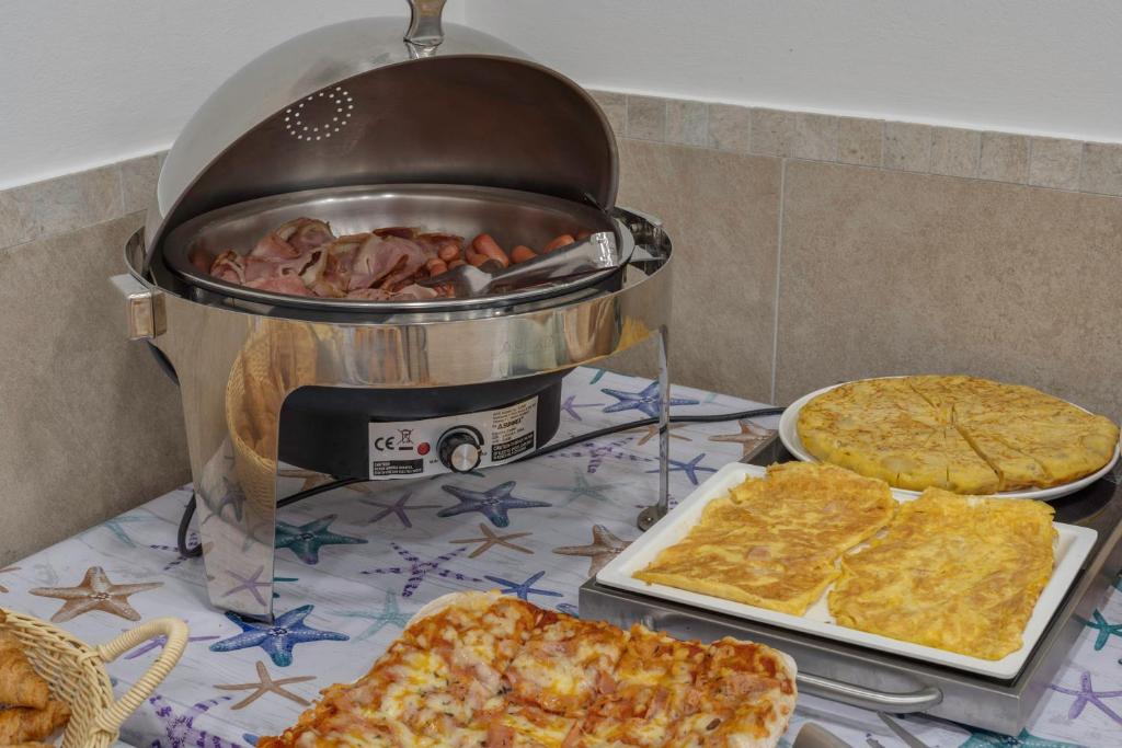Jedlo v hoteli alebo blízkom okolí
