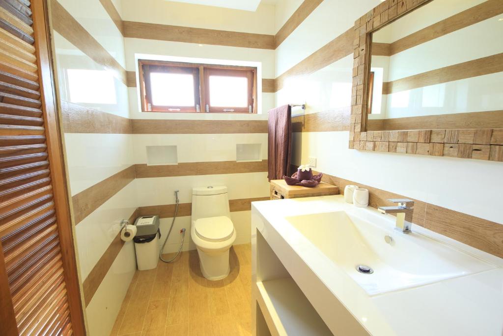 Tropical Season Villa Resort - 13