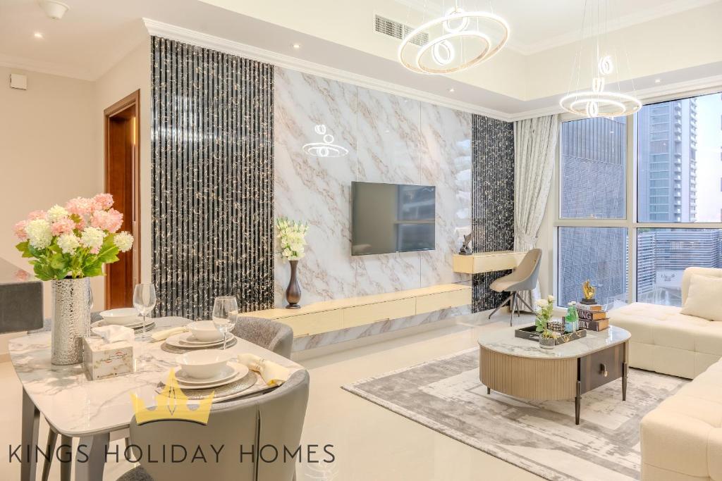 TV a/nebo společenská místnost v ubytování Royal suites Dunya tower Burj Khalifa St Kings