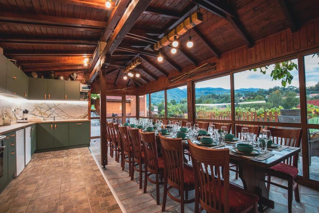 Fotografie z fotogalerie ubytování Duvaro Guesthouse v destinaci Raduil
