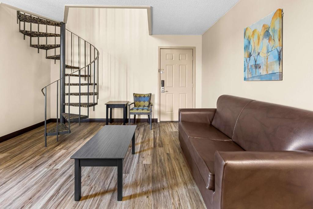 Best Western Toni Inn - Townhouse