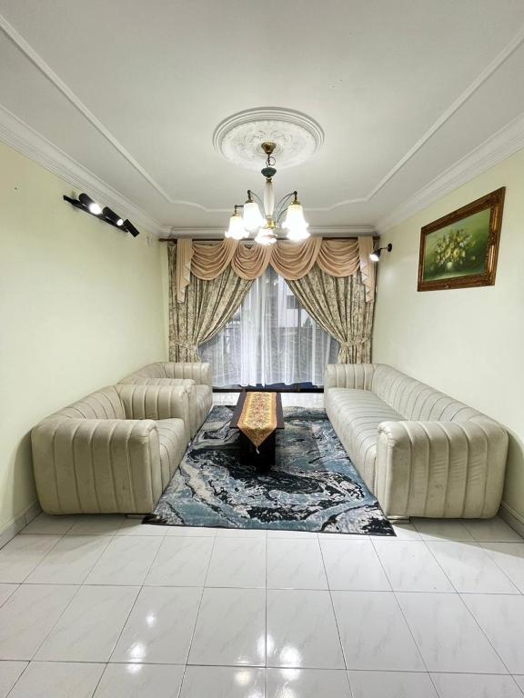 Χώρος καθιστικού στο Azzalea 3-Bedroom Apartment Cameron Highlands