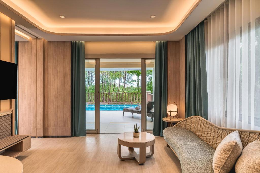 Dusit Thani Krabi Beach Resort - SHA Extra Plus - Club Ein Schlafzimmer Suite Mit Tauchbecken