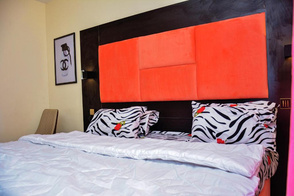Fotografie z fotogalerie ubytování MALX ELEGANCE HOTEL AND SUITes v destinaci Abraka