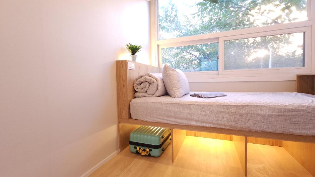OYO Hostel Myeongdong 6 - Single Room