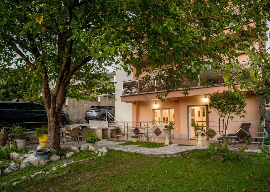 Zahrada ubytování Grande Apartments