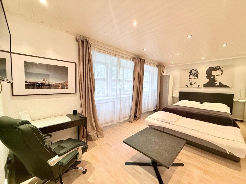 
Economy Apartment with 2 bedrooms No Rhine River View 
