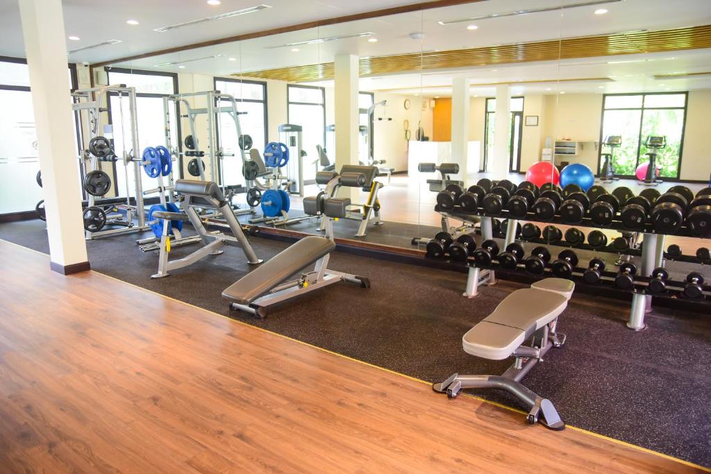 Fitness centrum a/nebo fitness zařízení v ubytování Danang Pool Villas Resort & Spa My Khe Beach