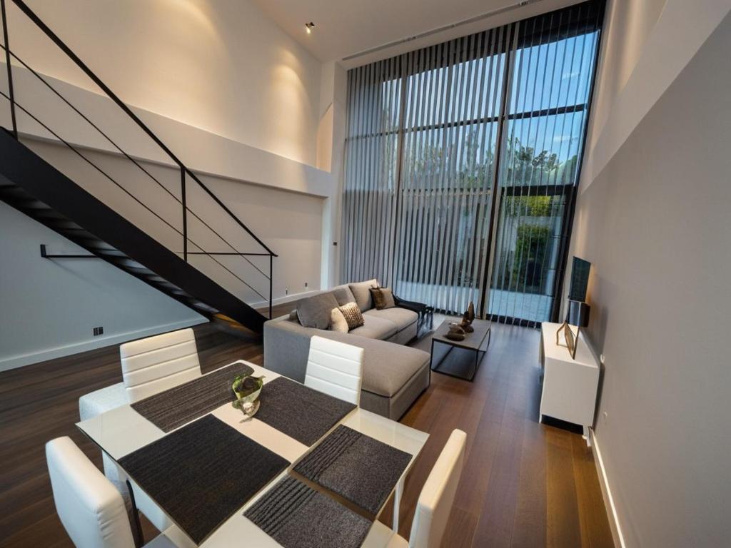 Χώρος καθιστικού στο Luxury loft con jardín cerca del aeropuerto