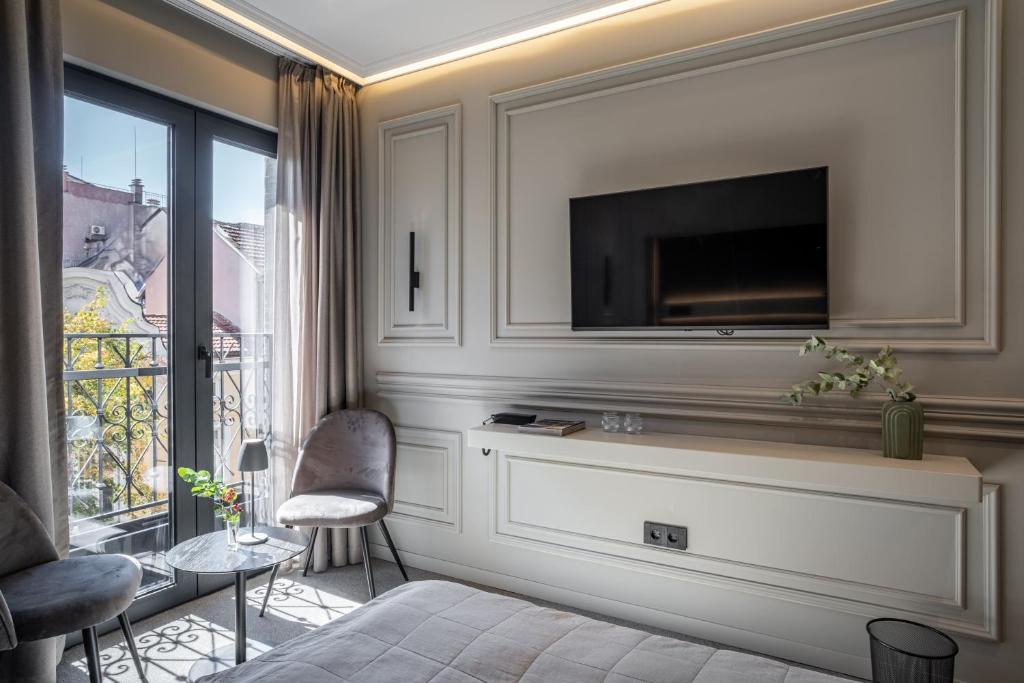 Sentro Boutique Hotel - غرفة ديلوكس مع شرفة فرنسية