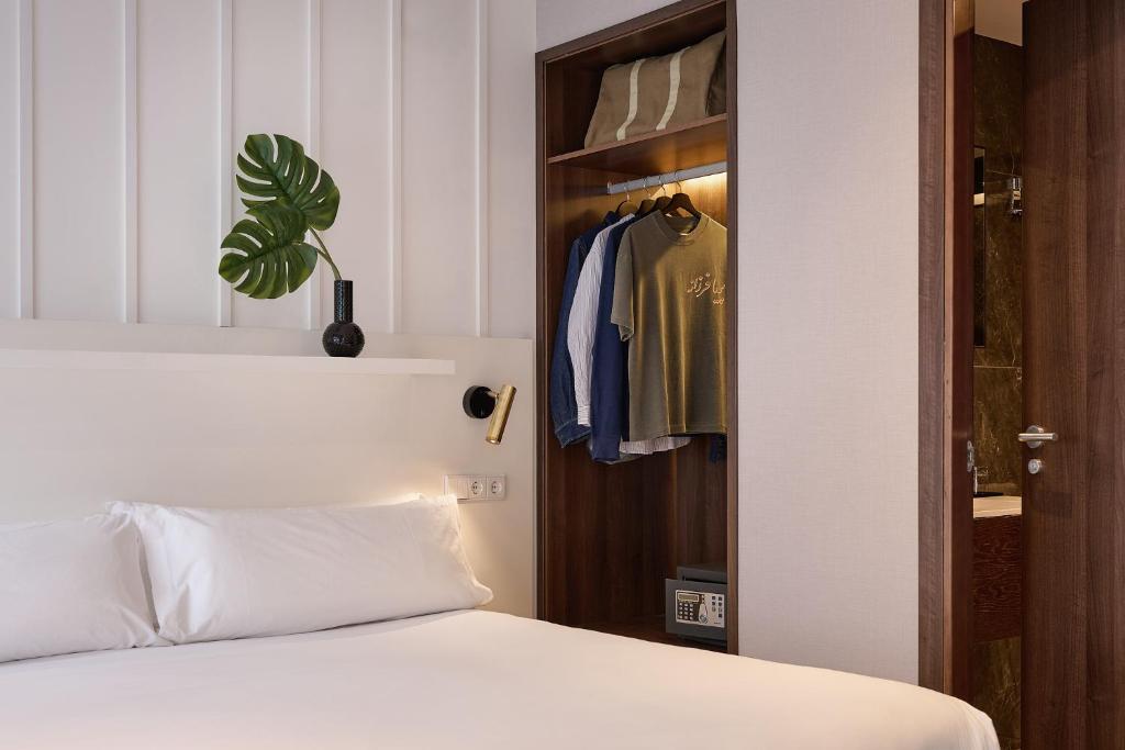 Ramirez Flats Valencia - Resim 3