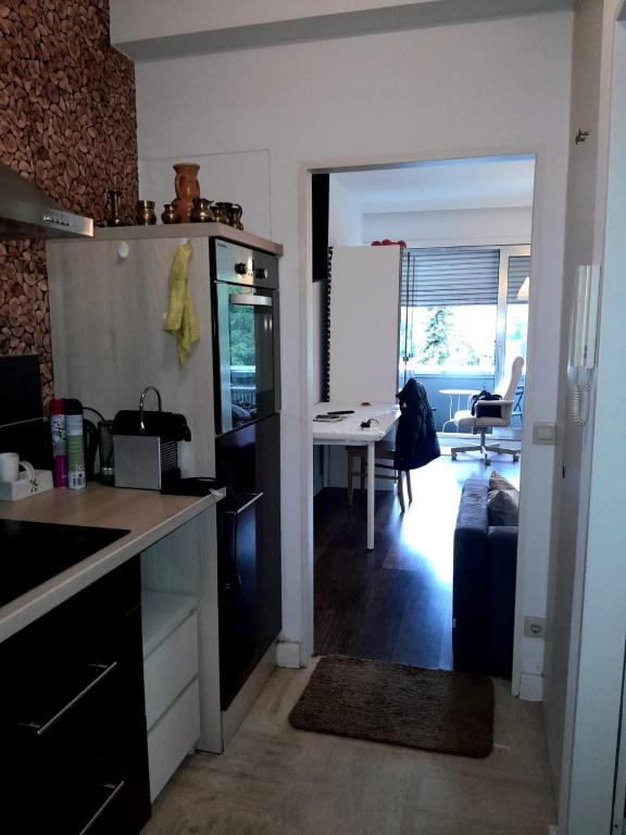 Chic Central Stay in Luxembourg - Resim 15