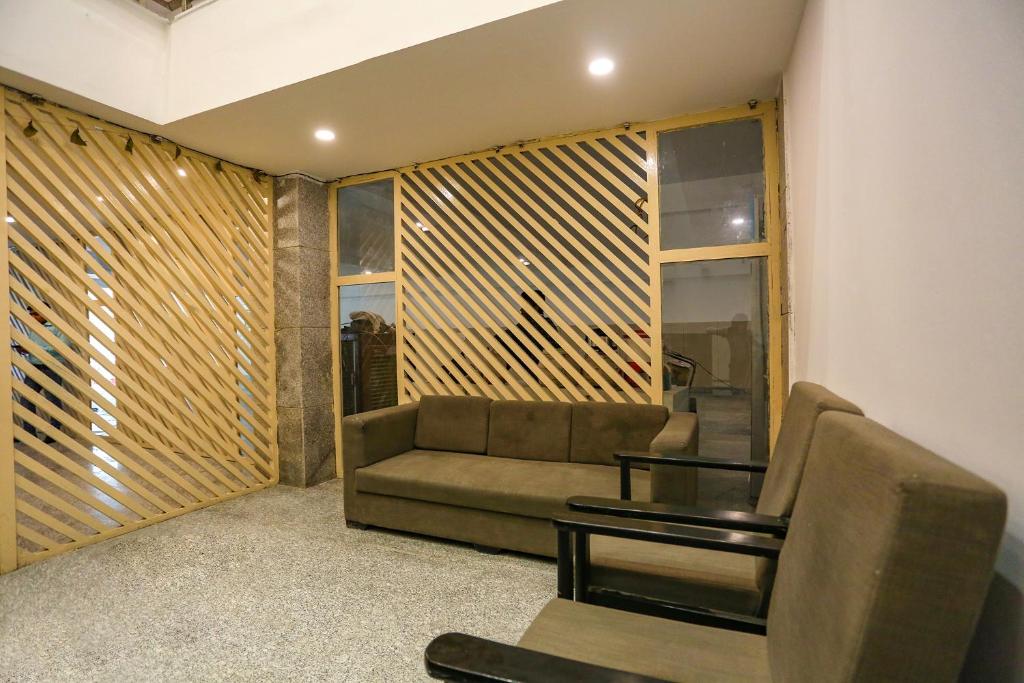 Posezení v ubytování FabHotel Moro Paschim Vihar