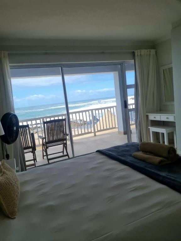 Point Village Accommodation - Linda - Image 18