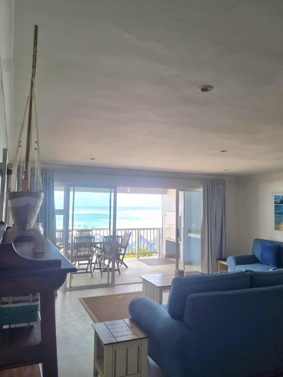 Point Village Accommodation - Linda - Image 15