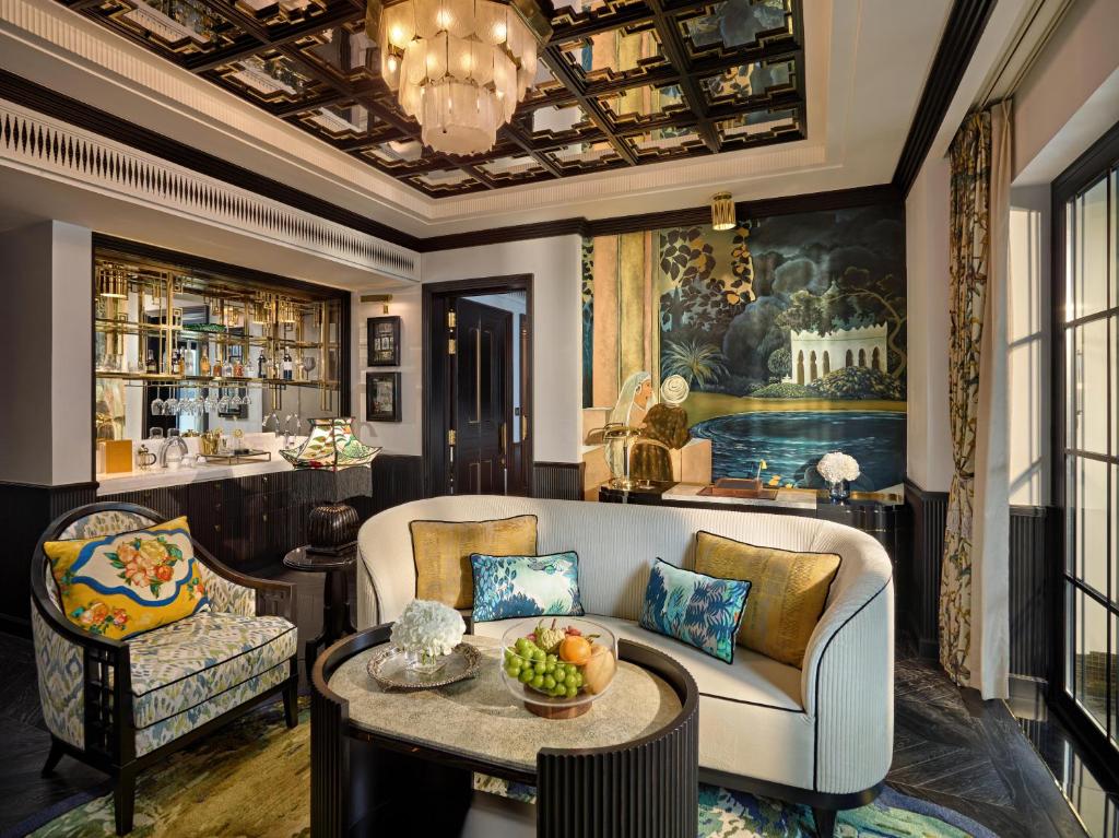 Suite Nhìn Ra Nhà Hát Opera Hoàng Gia