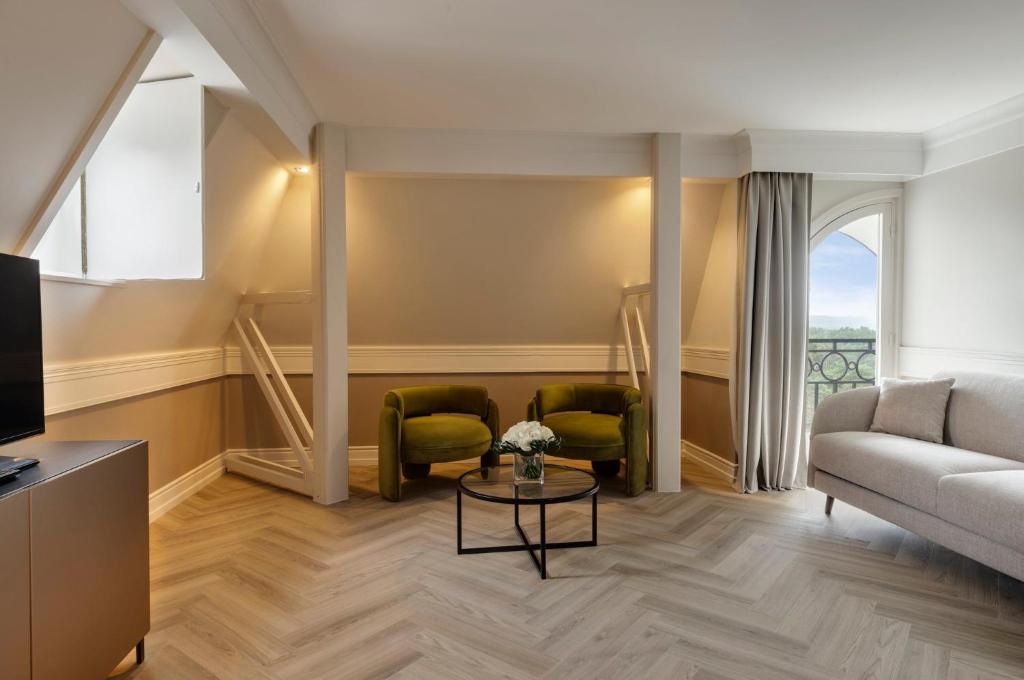 InterContinental Hotels Chantilly Chateau Mont Royal by IHG - Suite Met 1 Slaapkamer En Slaapbank