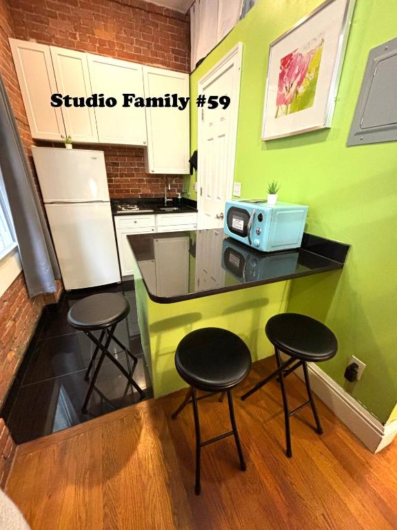 NYC Empire Apartments - Family Studio #59