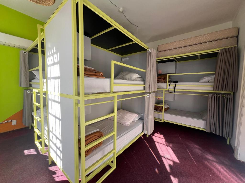 Viajero Colonia Hostel - Cama En Habitación Compartida Mixta De 10 Camas