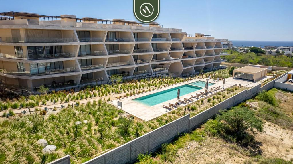 Πισίνα στο ή κοντά στο Luxury 2 BR Condo - Oceanview Pool - Gym