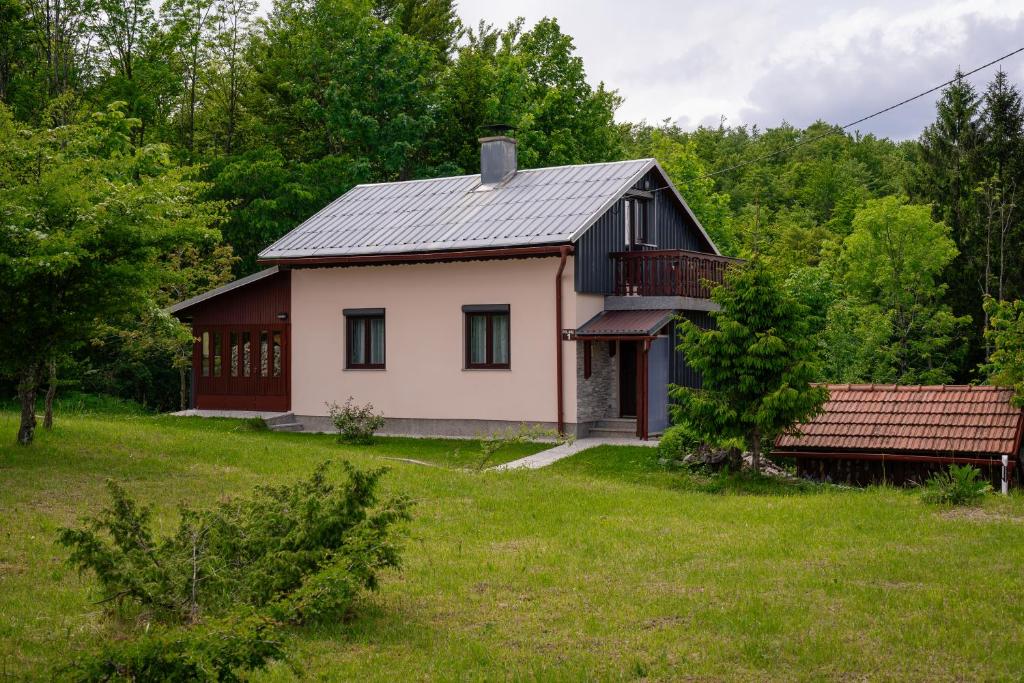 Budova, kde se prázdninový dům nachází