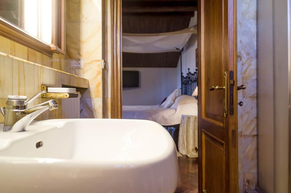 Danya Country Villa - Deluxe Quadruple Room