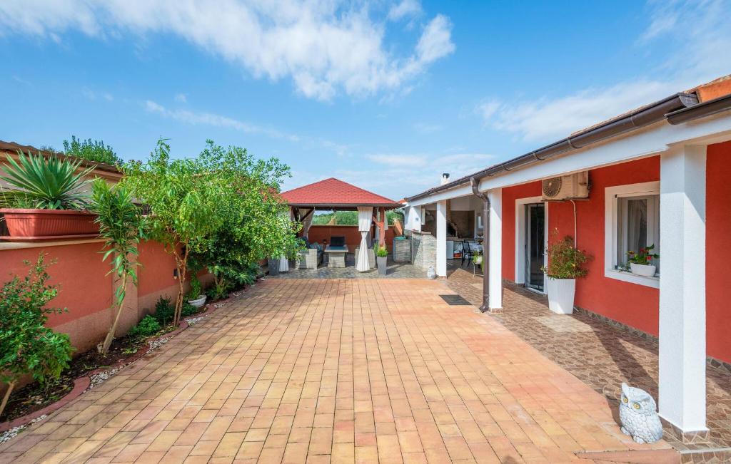 Cozy Apartment In Pula With Wifi
