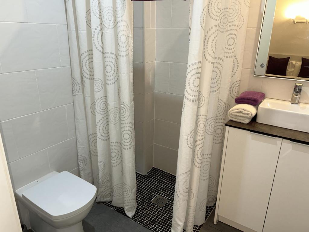 Koupelna v ubytování Apartahotel Baldiri