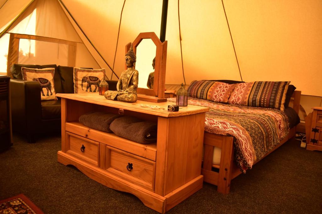 Postel nebo postele na pokoji v ubytování Doolin Glamping