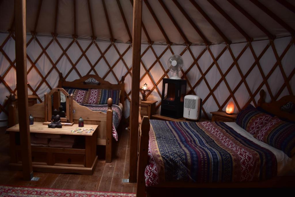 Posezení v ubytování Doolin Glamping