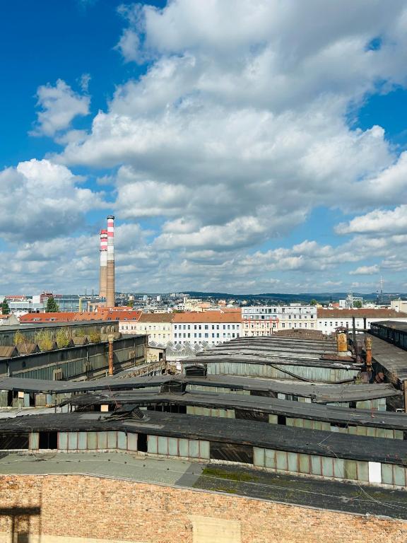 Nespecifikovaný výhled na destinaci Brno nebo výhled na město při pohledu z apartmánu