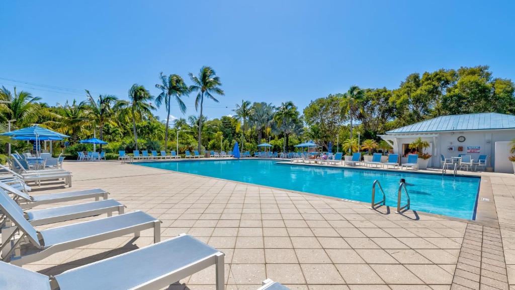 Bassein majutusasutuses Blue Haven Key LargoOcean Pointe 1315 või selle lähedal