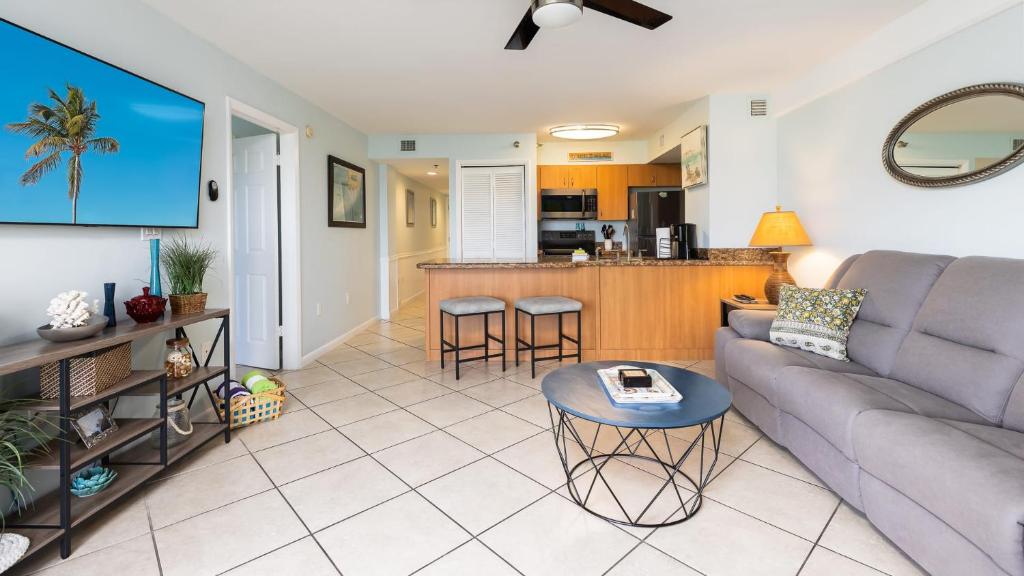 Köök või kööginurk majutusasutuses Reel Key Largo Escape Ocean Pointe 5209