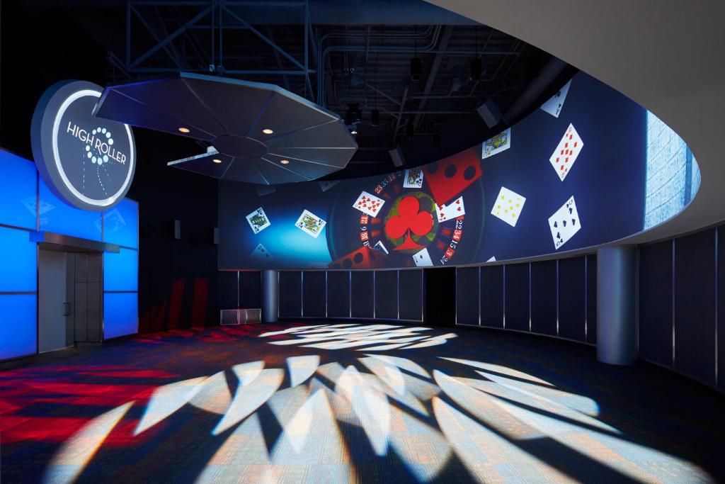The LINQ Hotel & Casino, A Caesars Destination photo