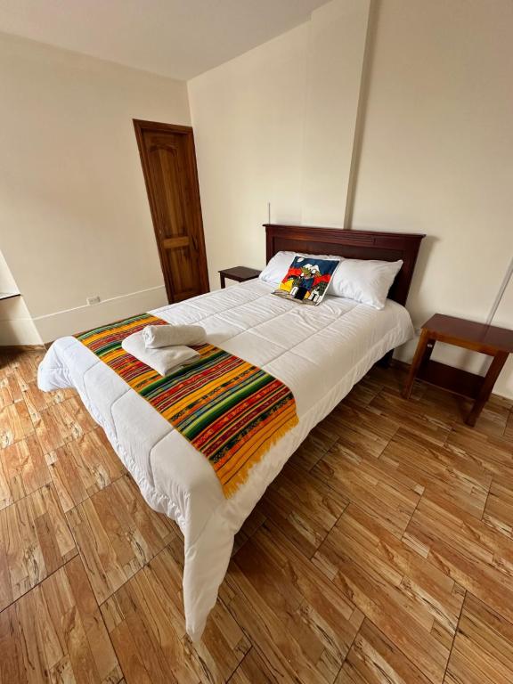 Postel nebo postele na pokoji v ubytování Quito Basecamp - Adventure Hostel