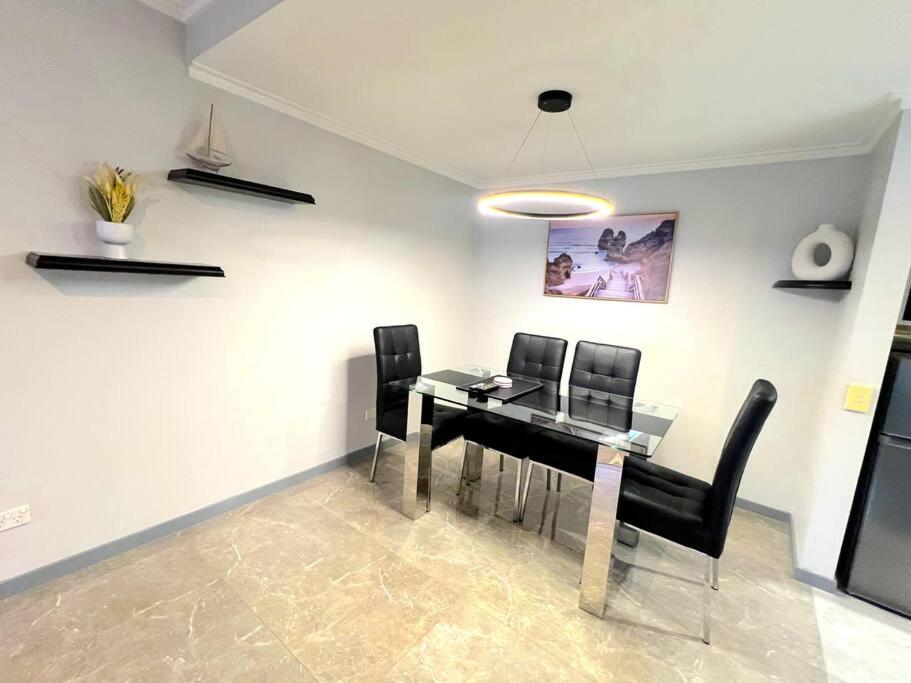 Charming Fernhill Stay