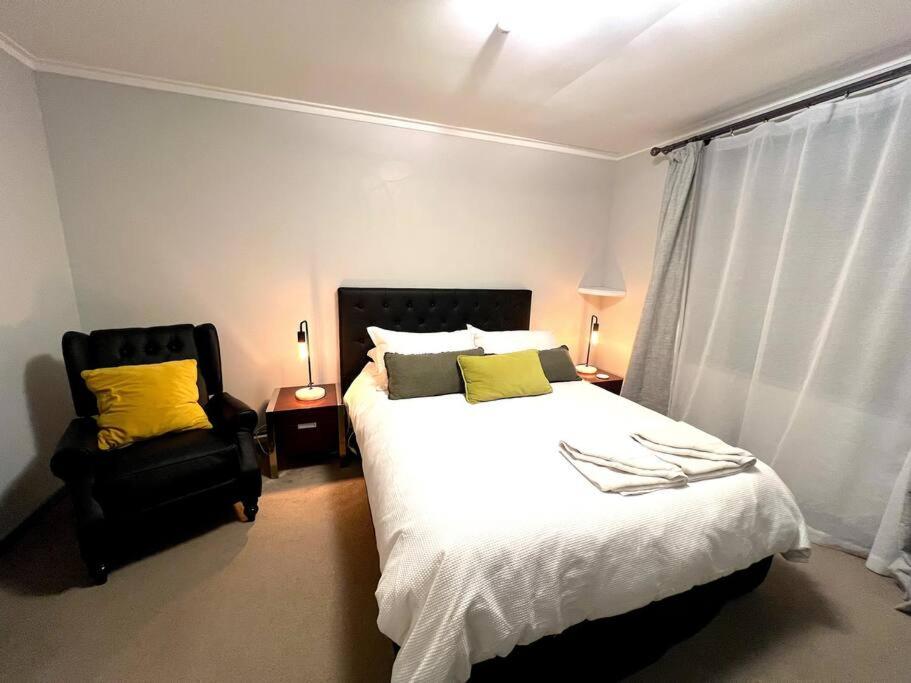 Charming Fernhill Stay - Resim 18