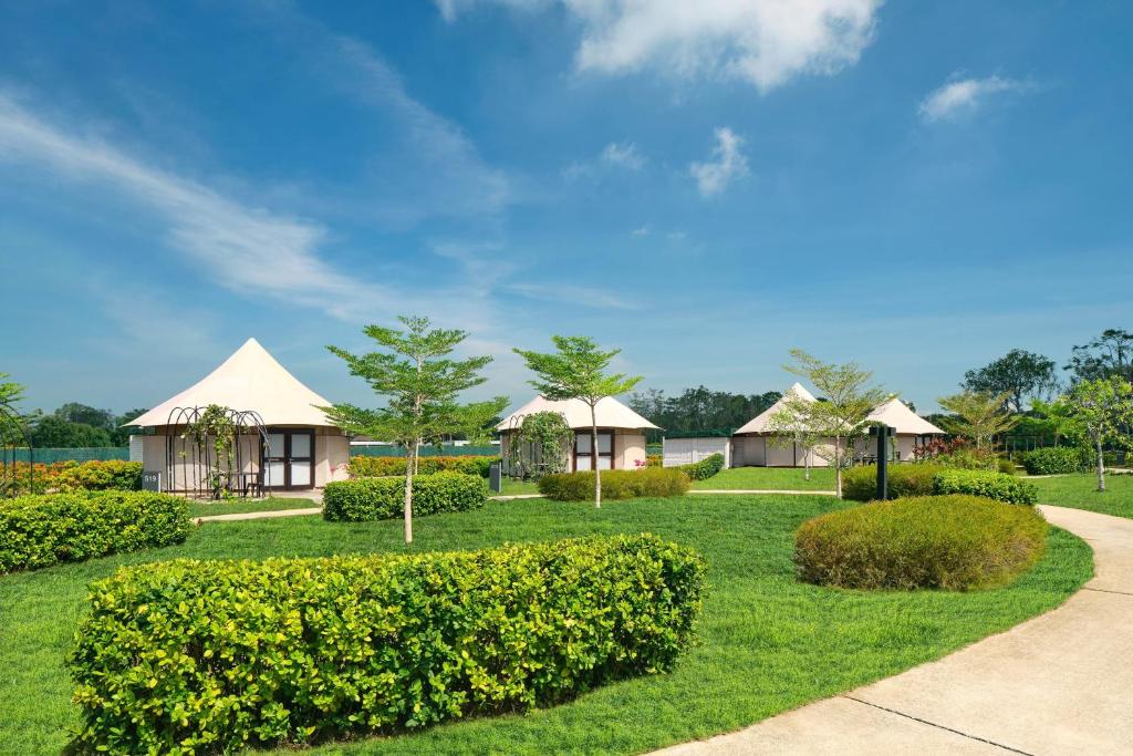Zahrada ubytování Natra Bintan, a Tribute Portfolio Resort