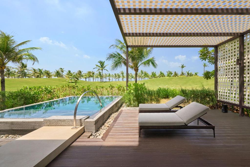lịch trống Oceanfront Villas Nha Trang