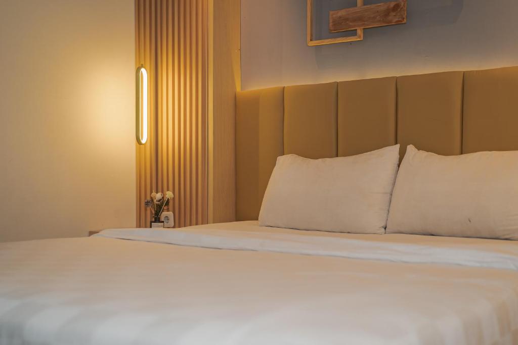 Best Hotel Kedungsari - 卓越的双人或双室