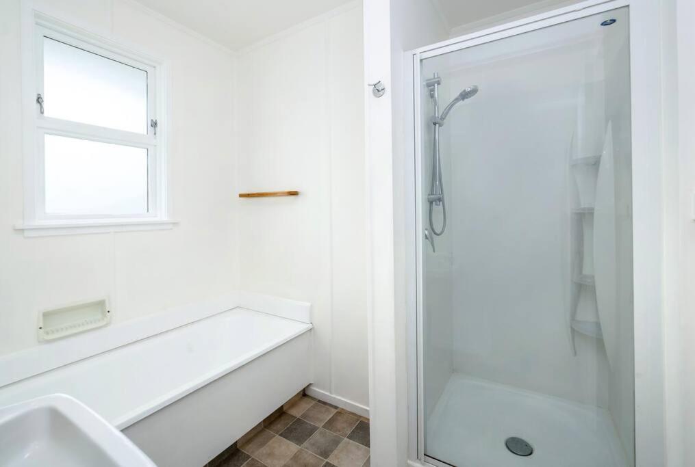 Little Blue Bach - Resim 3