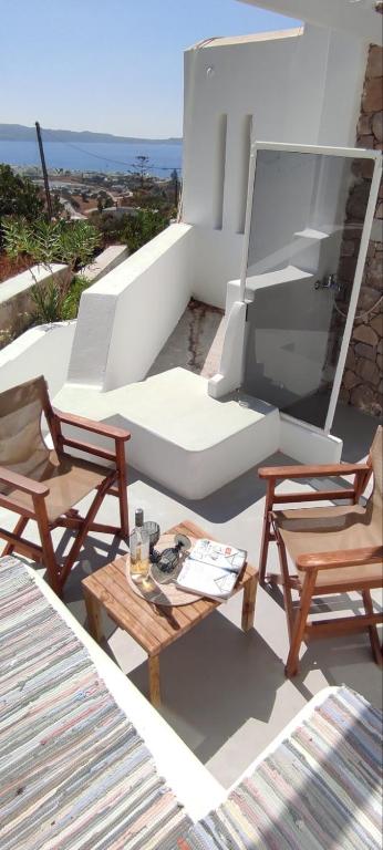 A balcony or terrace at Villa Mina