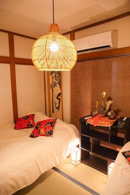天下茶屋東にあるベッド