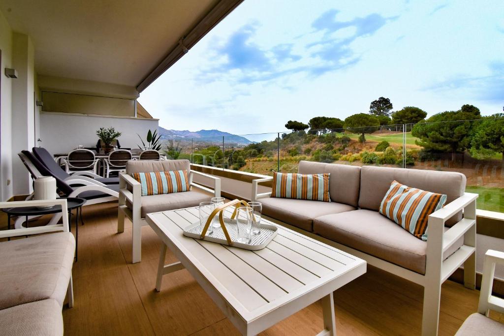 Appart de standing Piscine Superbe vue golf