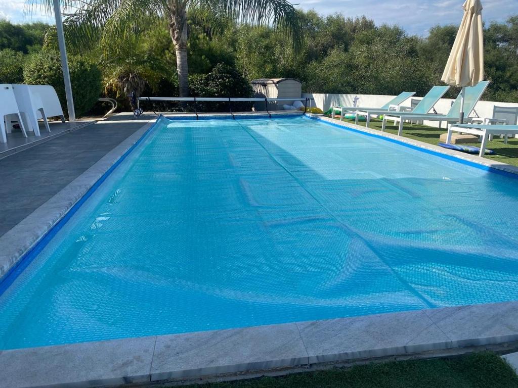 Bazén v ubytování Akefalou Bay Villa nebo v jeho okolí